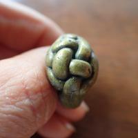 ราคา พระเครื่อง เครื่องราง แหวนพิรอดตะกร้อทรงโบราณ เนื้อทองเหลือง (19594068364)