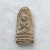 ราคา พระรอดเนื้อดิน พระเครื่อง An amulet (19601375972)