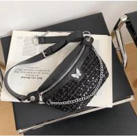 ราคา Monly Bag กระเป๋าแฟชั่น ขนาด 10 นิ้ว กระเป๋าผู้หญิง กระเป๋าคาดอก สไลต์เกาหลี มี 2 สี ขาว ดำ ปักเลื่อม (14921372015)
