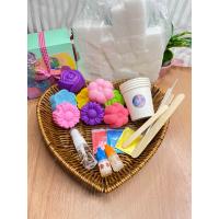 ราคา ชุดทำสบู่ 500 กรัมพร้อมพิมพ์ชุดใหญ่จัมโบ้ ชุดนี้สามารถทำสบู่ได้มากกว่า 10 ก้อนสามารถใช้ได้จริงสามารถเลือกกลิ่นน้ำหอมได้หรือจะคละกลิ่นให้ก็ได้เช่นกันค่ะ เป็นชุดที่สามารถทำขายได้ ใช้งานได้จริงเป็นของฝาก