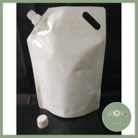 ราคา ถุงบรรจุของเหลว ติดฝาเกลียว มีหูหิ้ว ก้นตั้ง สีขาว แพ็คละ 50 ใบ P666 PackingDD ราคาถูกที่สุด ร้าน PP702 (4297628645)