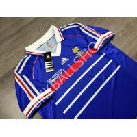 ราคา RETRO เสื้อฟุตบอลย้อนยุค ทีมชาติ France Home ฝรั่งเศส เหย้า ชุดแชมป์ฟุตบอลโลก ปี 1998 (20846679150)