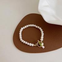 ราคา KIYO กำไลข้อมือหัวเข็มขัด OT สำหรับวินเทจของเด็กผู้หญิงกำไลข้อมือกำไลเกาหลีสำหรับผู้หญิงสร้อยข้อมือมุกลายดอกไม้ (21252124042)