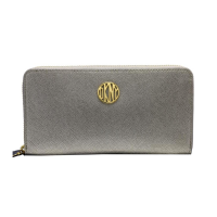 ราคา กระเป๋าสตางค์ DKNY แท้ พร้อมกล่อง กระเป๋าสตางค์ใบยาวซิปรอบ หนังฟอกแบบกันรอยขีดข่วน หนังเป็นทรง DKNY Bryant Park Saffiano Leather Zip Around Wallet (6943278435)