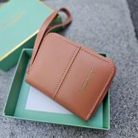 ราคา กระเป๋าสตางค์ใบสั้น ซิปรอบ ขนาดเล็กกะทัดรัด ด้านในสีแดง พร้อมกล่อง หนังPU (21232134526)