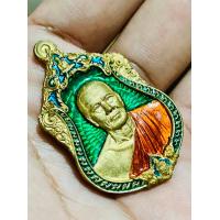 ราคา เหรียญเสมาเจ้าสัวพันล้าน บอย ท่าพระจันทร์ เนื้อ ทองทิพย์ลงยา ๓๗๐๐ หลวงพ่อทอง วัดบ้านไร่ จังหวัดนครราชสีมา (21176833543)