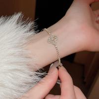 ราคา DREJEW 18K กำไลข้อมือเพทายดอกไม้ชุบทองแท้กำไลข้อมือเล็กหรูหราน้ำหนักเบาเข้ากับทุกสภาพลมหนาว (20111994904)