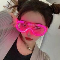 ราคา FHWEDL แว่นตาไฟรูปหัวใจแอลอีดีเรืองแสงในที่มืดอุปกรณ์ปาร์ตี้แก้วเรืองแสงอุปกรณ์ประกอบฉากการส่องสว่างเทศกาลนีออนแท่งแว่นตาเรืองแสง (20982692163)