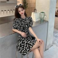 ราคา oggshop พร้อมส่ง เดรสลายเสือดาว เข้ารูป แขนสั้น เหนือเข่า (16439933597)