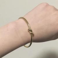 ราคา พร้อมส่ง แท้100 Celine Knot Extra thin Bracelet กำไลเซลีน (20524479760)