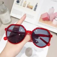ราคา SUNYMALL ป้องกันรังสี UV400 แว่นกันแดดแฟชั่น เฉดสีจักรยานกรองแสง UV สำหรับผู้หญิงและผู้ชาย แฟชั่น แว่นสายตากันลมผู้หญิงกรอบกลม (19647612324)