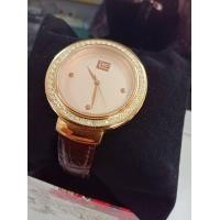 ราคา นาฬิกาข้อมือผู้หญิง Guy Laroche หน้าปัดทรงกลมใหญ่สีทอง สายหนังเล็ก (12426174795)