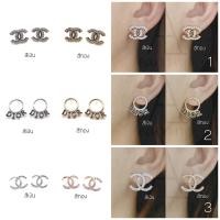 ราคา 3 ต่างหูแบรนด์ ต่างหูติดหูขนาดใหญ่สีเงินและสีทอง ราคาต่อ1คู่ พร้อมแป้นโลหะทรงจุกน้ำเต้าทุกคู่ (19338641921)