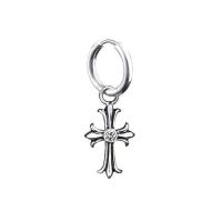 ราคา GONG4 เย็นดี แฟชั่น โกธิค หัวเข็มขัดหู พลอยเทียม จี้ไม้กางเขน เครื่องประดับหู สีดำสีเงิน ผู้หญิง สไตล์เกาหลี ต่างหูห่วง ต่างหูจี้ไม้กางเขน ต่างหูผู้ชาย (21100753030)