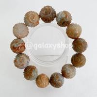 ราคา สร้อยข้อมือลูกประคำหยกแท้ สีน้ำผึ้งขาว แกะสลักลาย หยกพม่า เกรด A ขนาด 17 mm เม็ดกลมสวย 13 เม็ด หยกแท้ 100 (19473726640)
