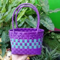 ราคา กระเป๋าสานเส้นพลาสติก ตะกร้าสานพลาสติกใบเล็กราคาถูก ตะกร้าแฮนเมด กระเป๋าสานน่ารัก ฟรุ้งฟริ้ง ขนาด 11 20 18cm (20945841349)