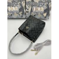 ราคา กระเป๋าสะพายข้างแบบทรงถังสำหรับผู้หญิงขนาด 9 นิ้ว (19312024895)