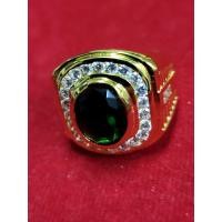 ราคา แหวนชายเขียวมรกต10 12มิลล้อมเพชรเกสรสายนากาข้างชุบทอง (18806286742)