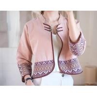 ราคา เสื้อคลุมกั๊กกุ้นรอบตัว คอจีนแต่งผ้าลายทอสวยๆ ผ้าฝ้ายชินมัยซักนุ่มอย่างดีอก 38 บ่า 15 รักแร้18 19 ปลายแขน10 11 แขนยาว18 ยาว18นิ้ว (20445345387)