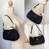 ราคา ของแท้100 กระเป๋าถือ GUESS PARIS SHOULDER BAG กระเป๋าเกสแท้ พบปลอมยินดีคืนเงิน (11689917701)