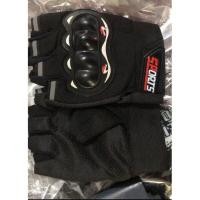 ราคา ถุงมือครึ่งนิ้ว ถุงมือขับมอเตอร์ไซค์ ถุงมือทัชสกรีน ถุงมือแบบเปิดครึ่งนิ้ว ระบายอากาศดี ไม่อับ มีกันลื่น มีสนับกันล้ม ถุงมือไบเกอร์ (9787104765)