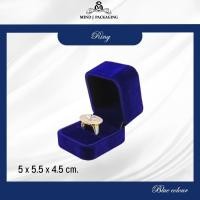 ราคา กล่องกำมะหยี่ Premium Jewelry Box สีน้ำเงิน กล่องผ้ากำมะหยี่ กล่องใส่เครื่องประดับ กล่องใส่สร้อย กล่องใส่แหวน (9079861904)