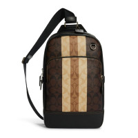 ราคา กระเป๋าเป้คาดอก COACH แท้ รุ่นใหม่ Coated canvas ลาย Signature และหนังแท้ ใช้งานสะดวก เบา ทนทาน ทรงยอดนิยม COACH C3229 Graham Pack In Signature Coated Canvas With Varsity Stripe Mahogany (20573274400)