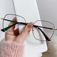 ราคา PTQ ป้องกันรังสีแว่นตาสำหรับผู้หญิงขาย2022ใหม่กรอบแว่นตาธรรมดาใบหน้าขนาดเล็กขนาดใหญ่กรอบแว่นตาป้องกันรังสี (16751341499)