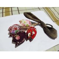 ราคา พวงกุญแจผ้าดอกทิวลิป รุ่นพวง 4 ดอก คละสี (18230906478)