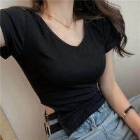 ราคา H H พร้อมส่ง เสื้อไหมพรมแขนสั้นสีพื้น คอวี เว้าช่วงเอวข้างซ้าย M5011 (20855028082)