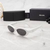 ราคา PRADA Symbole PR26ZSF 17K08Z White Talc (20820398549)