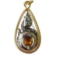 ราคา จี้ พญานาค อุ้มลูกแก้ว เนื้อเงินรมดำ พร้อมกรอบทองกันน้ำ ขนาดสูง4cm กว้าง2cm หนา1cm ลูกแก้วพญานาคมี7สีมณี7แสง แดง เหลือง เขียว ม่วง ชมพู ส้ม ขาวรุ้ง (2402212902)