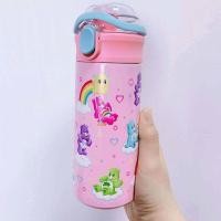 ราคา Carebears กระติกน้ำ 500ml ขวดเก็บอุณหภูมิเด็ก แก้สน้ำสแตนเลส กระติกน้ำเก็บอุณหภูมิ แบบมีที่หิ้ว หลอดดูด รูปแบบการ์ตูน COD (20605236096)