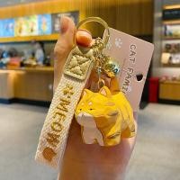 ราคา ร้านไทย พร้อมส่ง พวงกุญแจแมว มีหลายสี แมวดำ แมวส้ม แมวขาว แมวสามสี สำหรับห้อยกระเป๋า หรือ ห้อยกุญแจ (20999557561)