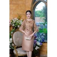 ราคา 2 สี น้ำตาลทอง ชมพู เดรสผ้าไหมคลุมลูกไม้เลื่อม แต่งโบ หรูหรา สวยงาม เดรสออกงาน ไปงานเลี้ยง S 3XL อ่านรายละเอียดด้านล่างค่ะ (21020868691)