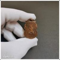 ราคา เหรียญหลวงพ่อเพ็ชร วัดอัมพวัน จ เกาะพงัน รุ่นเจ้าสัวย้อนยุค ด้านหลัง ยันต์มงกุฏพระพุทธเจ้า เหรียญเนื้อทองแดง จันทราภา (16988500464)