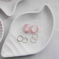 ราคา ถาดใส่เครื่องประดับ พร็อพแต่งบ้าน พร็อพถ่ายรูปสินค้า ถาดปูนมินิมอล minimal (19808456301)