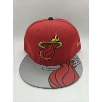 ราคา หมวกบาสเก็ตบอลความร้อนของที่ระลึกหมวกปักโลโก้หมวกปีกแบนหมวกเบสบอล NBA HEAT Fan Heat basketball souvenir hat embroidered logo flat brim hat NBA Heat fan baseball hat (20610991796)