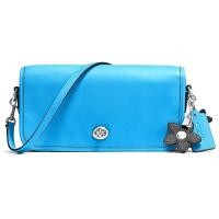 ราคา กระเป๋าสะพาย Coach แท้ หนังแท้ทั้งใบ สายยาวปรับได้หลายแบบ ขนาดกระทัดรัด ป้ายห้อยหนังรูปดอกไม้น่ารัก COACH 38495 TURNLOCK CROSSBODY IN GLOVETANNED LEATHER Azure (1347920371)