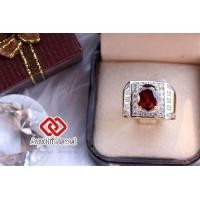 ราคา แหวนทอง ประดับพลอยสีแดงทับทิม ล้อมเพชร Red CZ Ring แหวน พลอยสีประจำวันเกิด เสริมดวง แหวนพลอย แหวนชาย เสริมโชคลาภ เรียกทรัพย์ (609374850)