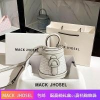 ราคา กระเป๋าถังขนาดใหญ่สีเทาเงิน2022สะพายข้างแฟชั่นแบบใหม่กระเป๋าทรงกระบอกอเนกประสงค์ (17205447668)