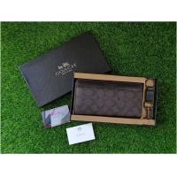 ราคา กระเป๋าสตางค์ โค้ช FACTORY OUTLET LONG WALLET กระเป๋าสตางค์ใบยาวซิปรอบหนัง Saffiano ลาย Signature Brand ดีไซน์เรียบหรู (637268423)