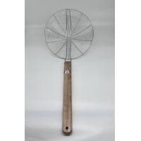 ราคา มี6ขนาด กระชอนตักของทอด กระชอนสแตนเลสด้ามไม้ กระชอนลวดด้ามไม้ ที่ตักของทอด กระชอนตักอาหาร (20541383747)