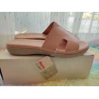 ราคา รองเท้าแบรนด์ห้างมือสองใส่สบายนุ่มไซส์40พร้อมส่ง (19935632398)