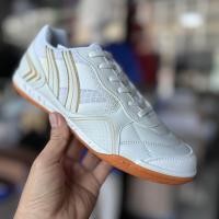 ราคา รองเท้าแบดมินตัน PAN รองเท้าฟุตซอล พื้นยางดิบ ไซส์ 39 45 (21054534578)