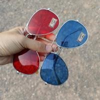 ราคา แว่นกันแดด กรอบแว่นตา แว่นตาวินเทจ ชินตา แว่นเก่าเก็บยุค 90s รุ่น Blue 90s ทรงตี๋ใหญ่ กรอบสีเงิน เลนส์สีน้ำเงิน แข็งแรง วินเทจแท้ หายาก (17016546395)