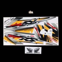 ราคา สติ๊กเกอร์ SONIC ปี 2003 รุ่น 5 ล้อแม็ก เคลือบเงาแท้ สติ๊กเกอร์ติดรถมอเตอร์ไซค์ โซนิค2003sonicโซนิคsonic125rs (7600103670)