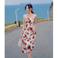 ราคา สต็อกไทย FF ชุดเดรสยาวชายทรงบาน สายเดี่ยว สีขาวลายดอกกุหลาบแดง (17954871912)