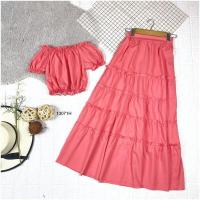 ราคา B13071 Set 2 ชิ้น เสื้อครอปคอกว้าง กระโปรงยาว 2 piece set wide neck crop top long skirt (20055925658)
