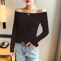 ราคา เสื้อตัวในคอปาดสีขาวสำหรับผู้หญิงเสื้อเปิดไหล่แขนยาวเซ็กซี่สำหรับฤดูร้อนเสื้อยืดปาดไหล่ผ้าฝ้ายแท้เข้ารูปแฟชั่นใส่แล้วดูผอมเพรียว (15489980690)